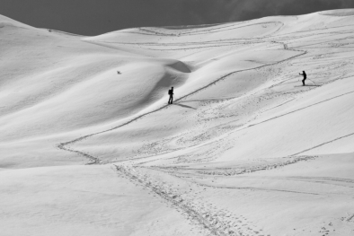 Schneeschuh- und Sktourengeher am Piesenkopf