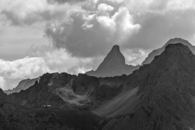 Die Trettach schaut über die Schafalpenköpfe