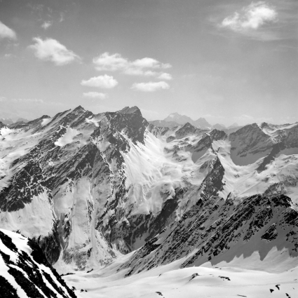 Im Süden - Lüsenser Villerspitzen und Habicht in der Ferne