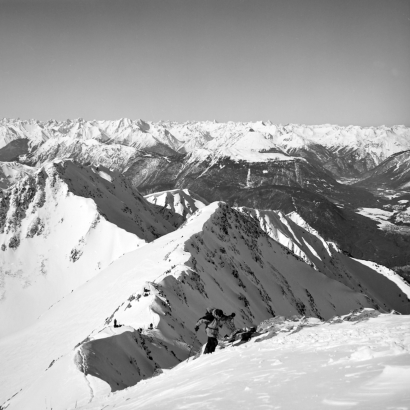 Blick über den Grat nach Westen über das Inntal