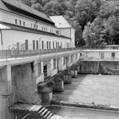 Wasserkraftwerk Pullach am Isarwehrkanal (München) - 13.06.2022